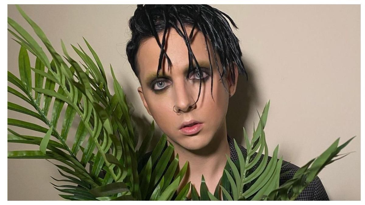 Певец MELOVIN стал участником "Танцев со звездами": экстравагантное видео Певец MELOVIN стал участником "Танцев со звездами": экстравагантное видео