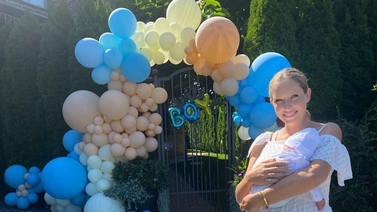 Катю Осадчу виписали з пологового будинку: зворушливі фото - Новини шоу-бізнесу - Showbiz Катю Осадчу виписали з пологового будинку: зворушливі фото - Новини шоу-бізнесу - Showbiz