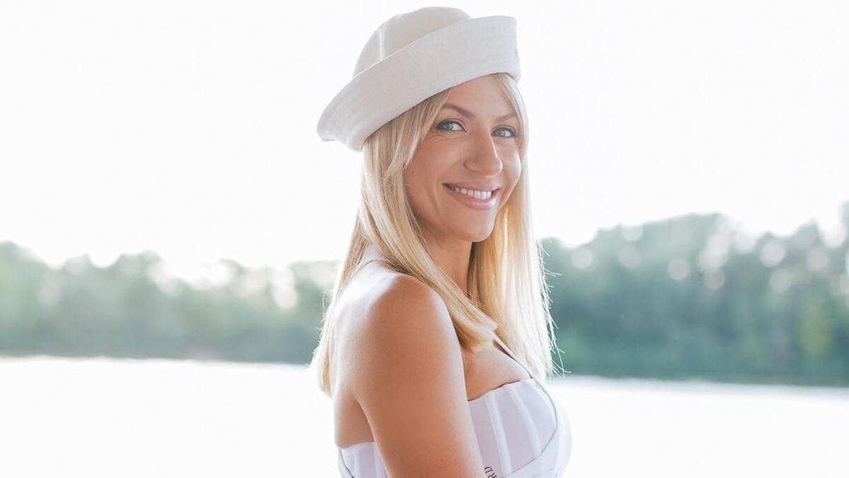 В образе морячки: Леся Никитюк показала волшебные фото с речной прогулки по Днепру В образе морячки: Леся Никитюк показала волшебные фото с речной прогулки по Днепру