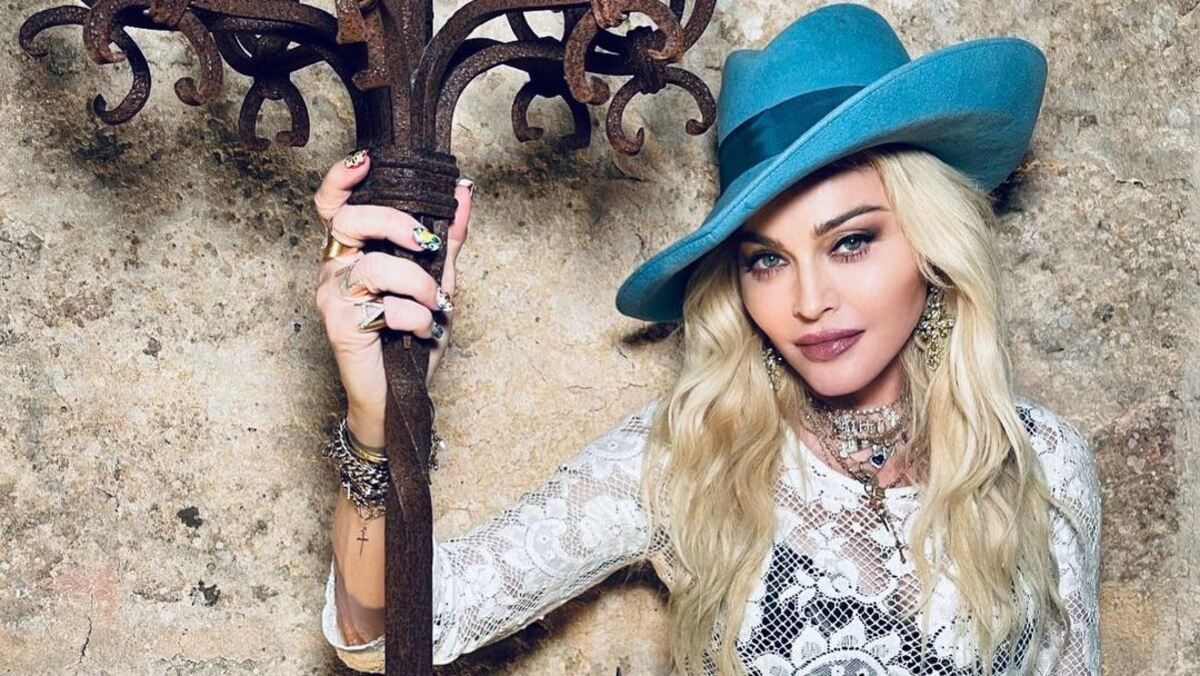 15-летний сын Мадонны поцеловался с парнем: подозревают, что это был каминг-аут 15-летний сын Мадонны поцеловался с парнем: подозревают, что это был каминг-аут