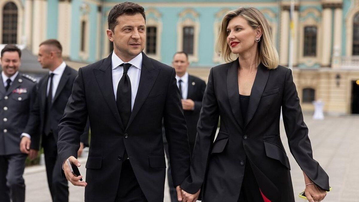 Елена Зеленская посетила концерт Андреа Бочелли: стильные фото в черном костюме Елена Зеленская посетила концерт Андреа Бочелли: стильные фото в черном костюме