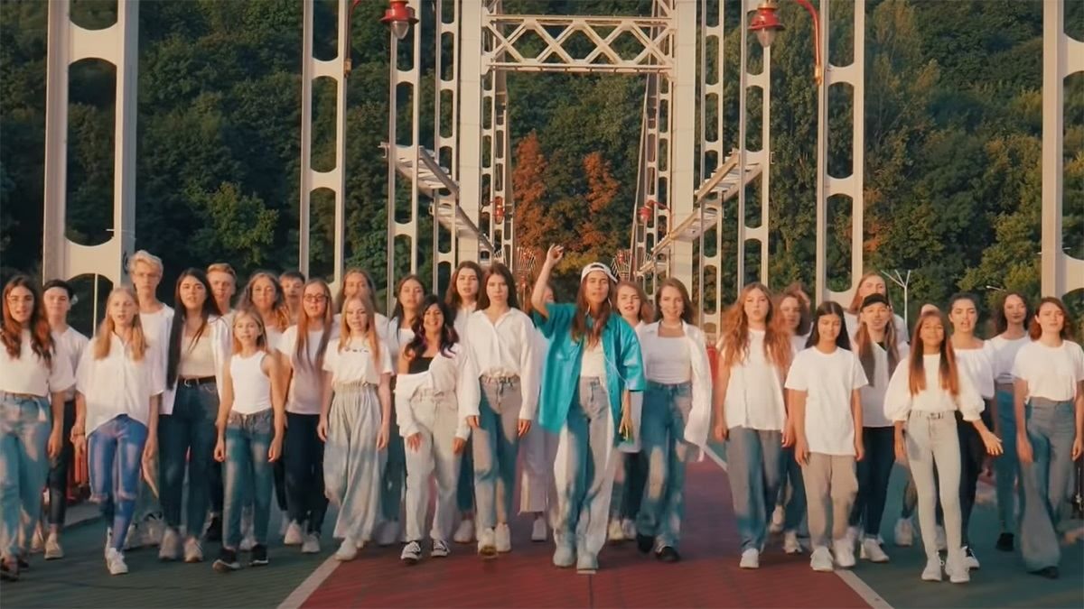 Jerry Heil записала "Гімн молоді" з фанатами: видовищне відео до Дня Незалежності - Новини шоу-бізнесу - Showbiz Jerry Heil записала "Гімн молоді" з фанатами: видовищне відео до Дня Незалежності - Новини шоу-бізнесу - Showbiz