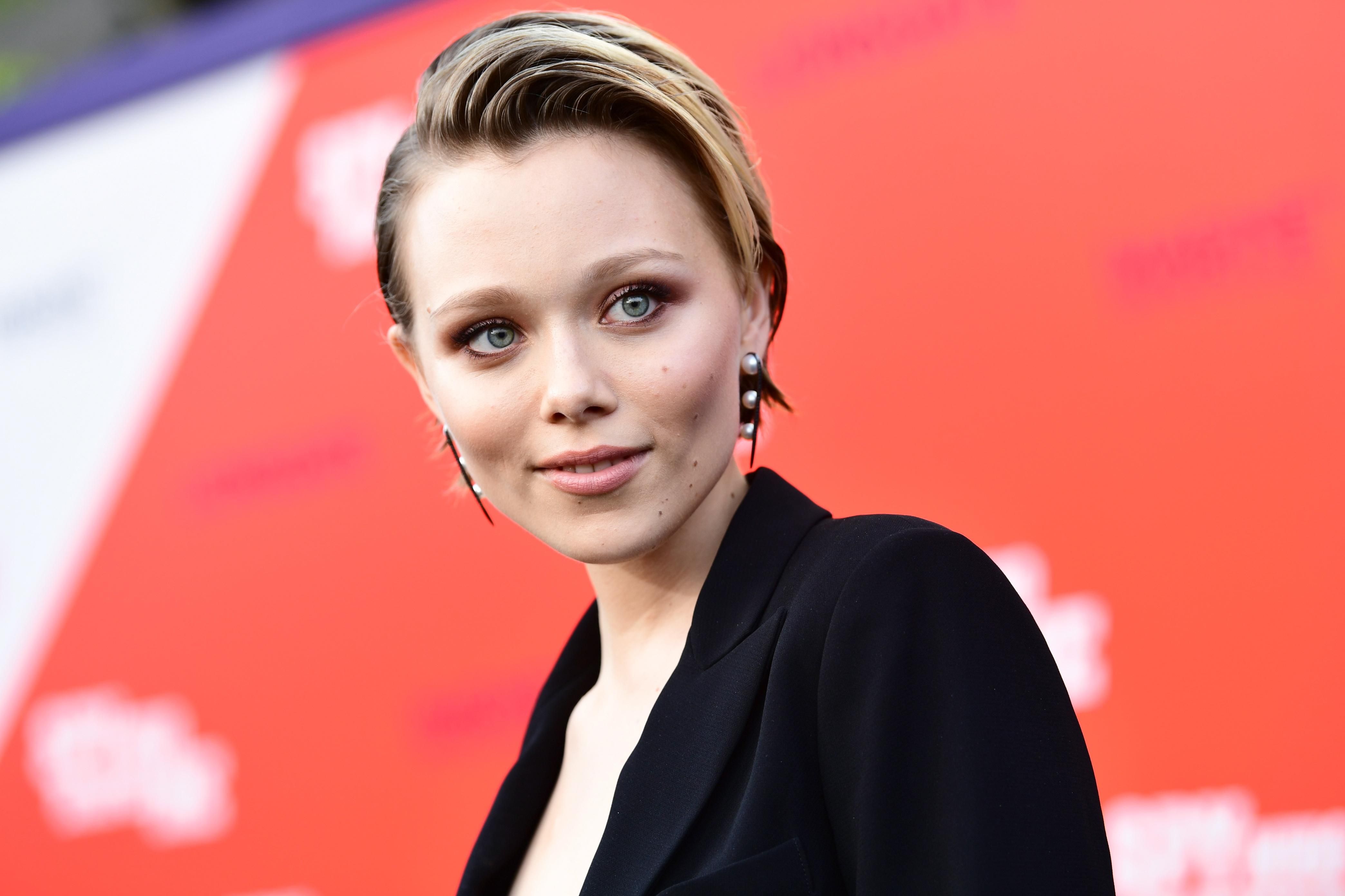 "Горжусь быть твоей": голливудская звезда Иванна Сахно поздравила с Днем Независимости "Горжусь быть твоей": голливудская звезда Иванна Сахно поздравила с Днем Независимости