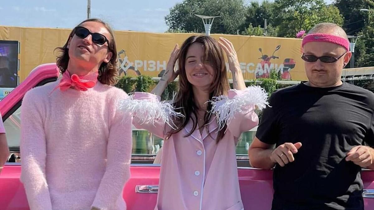 Надя Дорофеева устроила вечеринку в розовом стиле: забавные фото из Одессы