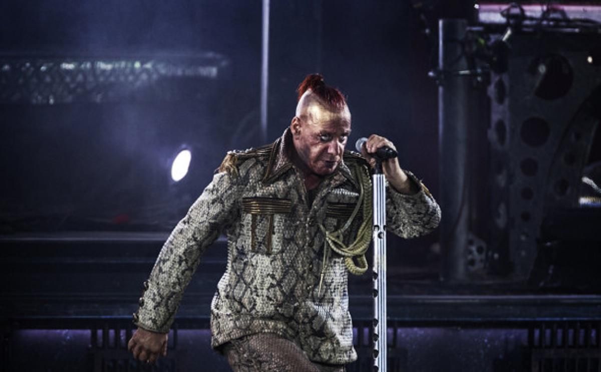 Після візиту силовиків: Ліндеманн з Rammstein відмовився виступати в Росії - Новини росії - Showbiz Після візиту силовиків: Ліндеманн з Rammstein відмовився виступати в Росії - Новини росії - Showbiz