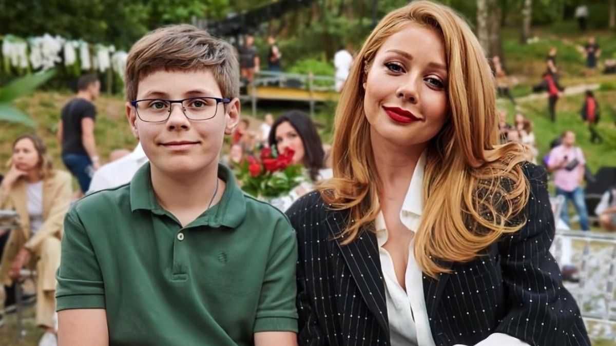 Тіна Кароль показала сина у вишиванці та шароварах: рідкісне фото з Великої Британії - Новини шоу-бізнесу - Showbiz Тіна Кароль показала сина у вишиванці та шароварах: рідкісне фото з Великої Британії - Новини шоу-бізнесу - Showbiz