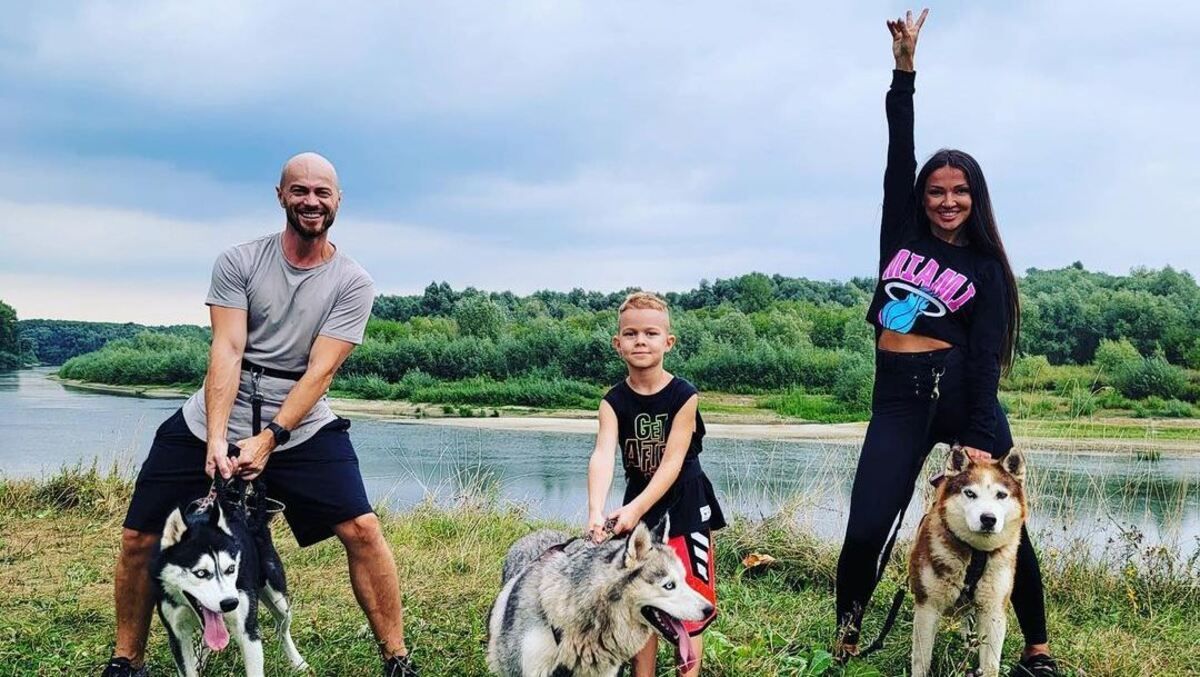 Влад Яма с женой и сыном отдыхает у моря: волшебные фото Влад Яма с женой и сыном отдыхает у моря: волшебные фото