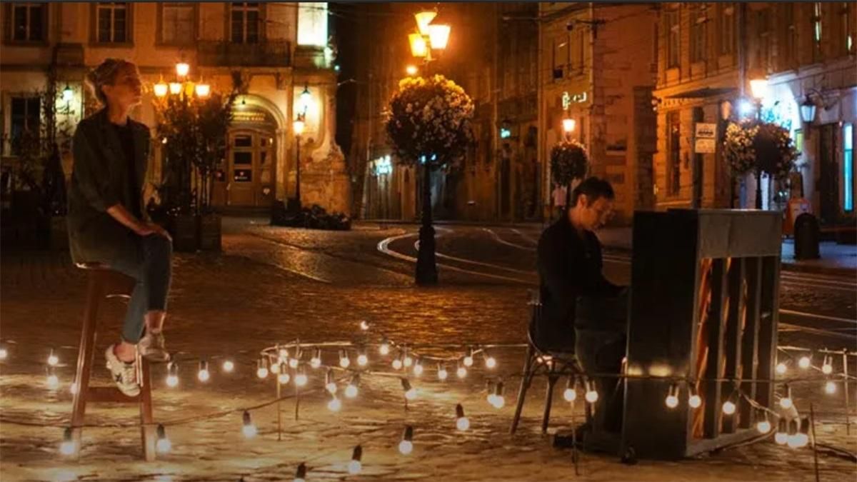 Святослав Вакарчук заспівав у дуеті з "Один в каное": прем'єра ліричного треку "Місто весни" Святослав Вакарчук заспівав у дуеті з "Один в каное": прем'єра ліричного треку "Місто весни"