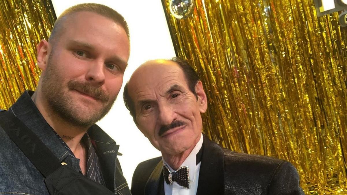 Продюсер "Танцев со звездами" объяснил, почему в первом эфире не вспомнили о Чапкисе Продюсер "Танцев со звездами" объяснил, почему в первом эфире не вспомнили о Чапкисе