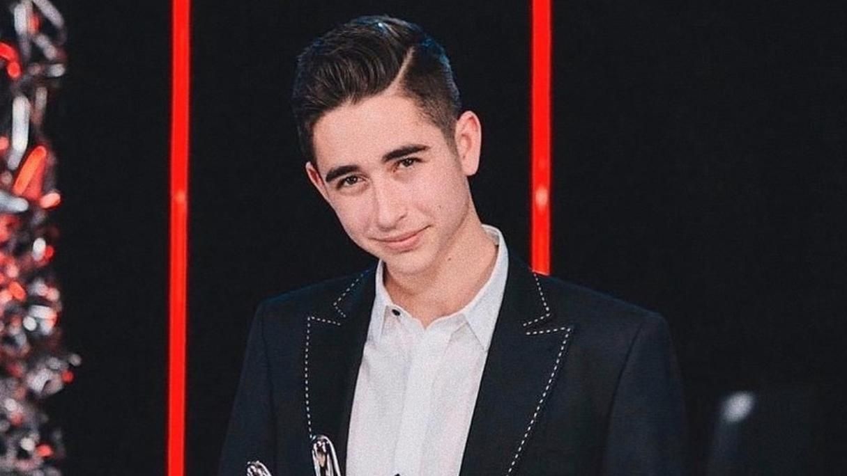 19-летний Роман Сасанчин сделал свою первую татуировку: фото 19-летний Роман Сасанчин сделал свою первую татуировку: фото