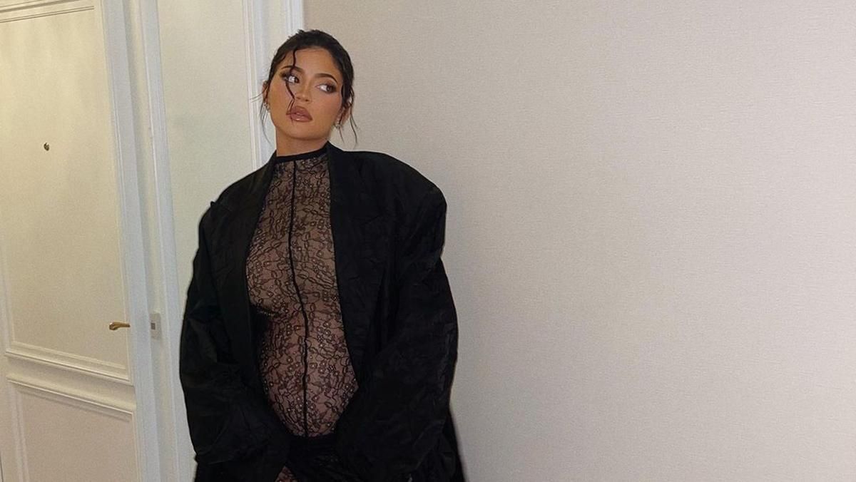 Вагітну Кайлі Дженнер засипали компліментами за появу в прозорому комбінезоні: зухвалі фото - Showbiz Вагітну Кайлі Дженнер засипали компліментами за появу в прозорому комбінезоні: зухвалі фото - Showbiz