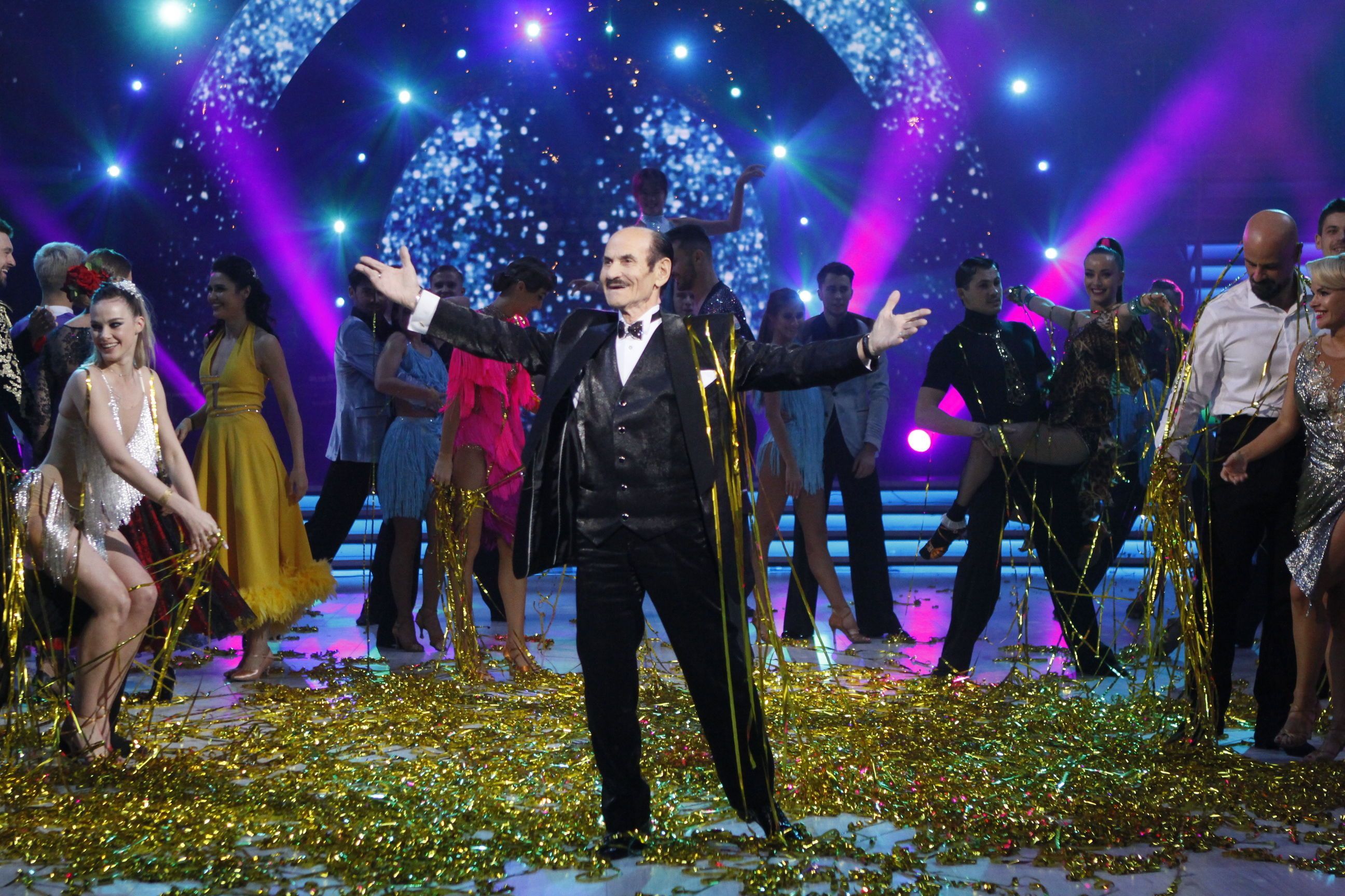 Новые звездные судьи и "танец" Григория Чапкиса: чем поразит третий выпуск "Танцев со звездами" Новые звездные судьи и "танец" Григория Чапкиса: чем поразит третий выпуск "Танцев со звездами"