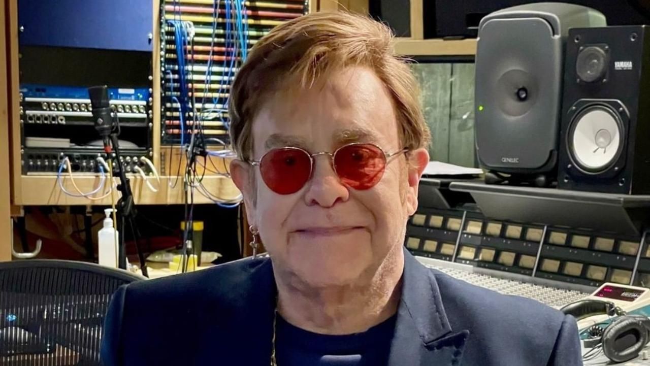 Елтон Джон відклав останнє у кар'єрі турне через травму - Новини шоу-бізнесу - Showbiz Елтон Джон відклав останнє у кар'єрі турне через травму - Новини шоу-бізнесу - Showbiz