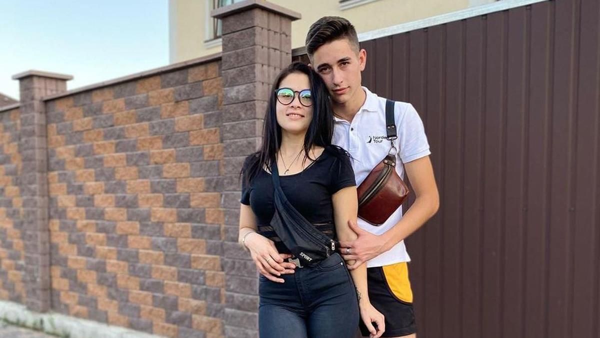 Роман Сасанчин с "Голоса страны" рассекретил пол будущего ребенка Роман Сасанчин с "Голоса страны" рассекретил пол будущего ребенка