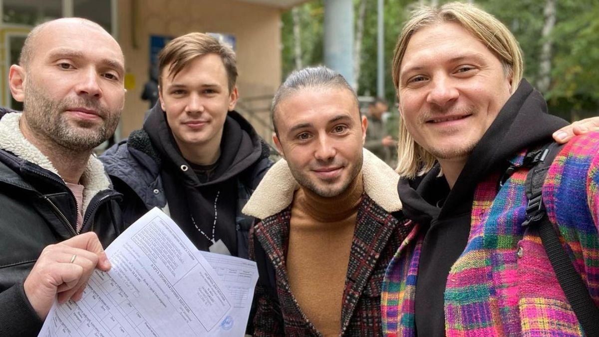 Учасники гурту "Антитіла" вакцинувалися проти COVID-19 - Новини шоу-бізнесу - Showbiz Учасники гурту "Антитіла" вакцинувалися проти COVID-19 - Новини шоу-бізнесу - Showbiz