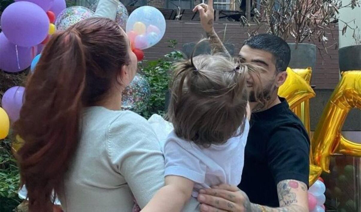 Джиджи Хадид устроила вечеринку в день рождения дочери: праздничные фото Джиджи Хадид устроила вечеринку в день рождения дочери: праздничные фото