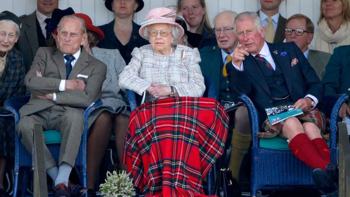 Принц Чарльз рассказал, о чем в последний раз разговаривал с покойным принцем Филиппом Принц Чарльз рассказал, о чем в последний раз разговаривал с покойным принцем Филиппом