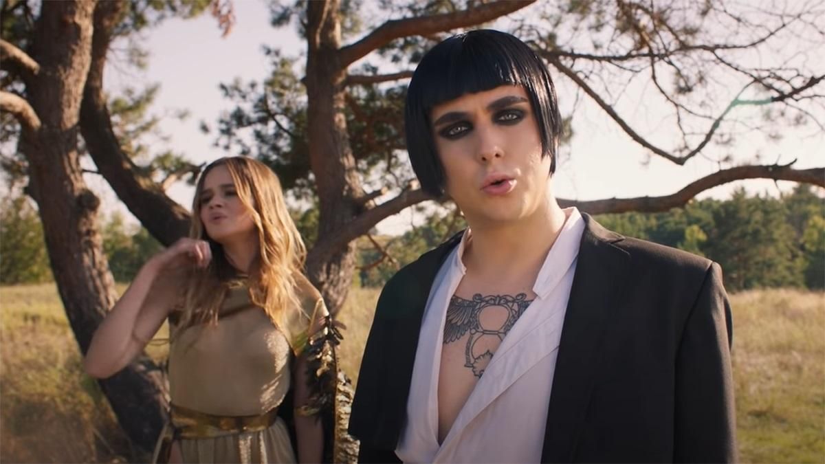 MELOVIN випустив першу пісню в дуеті з дівчиною: атмосферний кліп на трек "Таємний знак" - Showbiz MELOVIN випустив першу пісню в дуеті з дівчиною: атмосферний кліп на трек "Таємний знак" - Showbiz