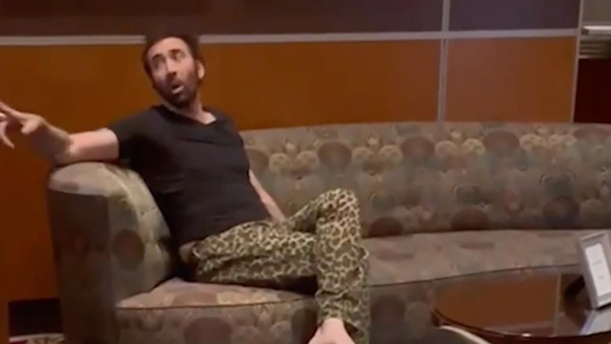 Ніколаса Кейджа сприйняли за безпритульного й вигнали з елітного ресторану: фото - Новини шоу-бізнесу - Showbiz Ніколаса Кейджа сприйняли за безпритульного й вигнали з елітного ресторану: фото - Новини шоу-бізнесу - Showbiz