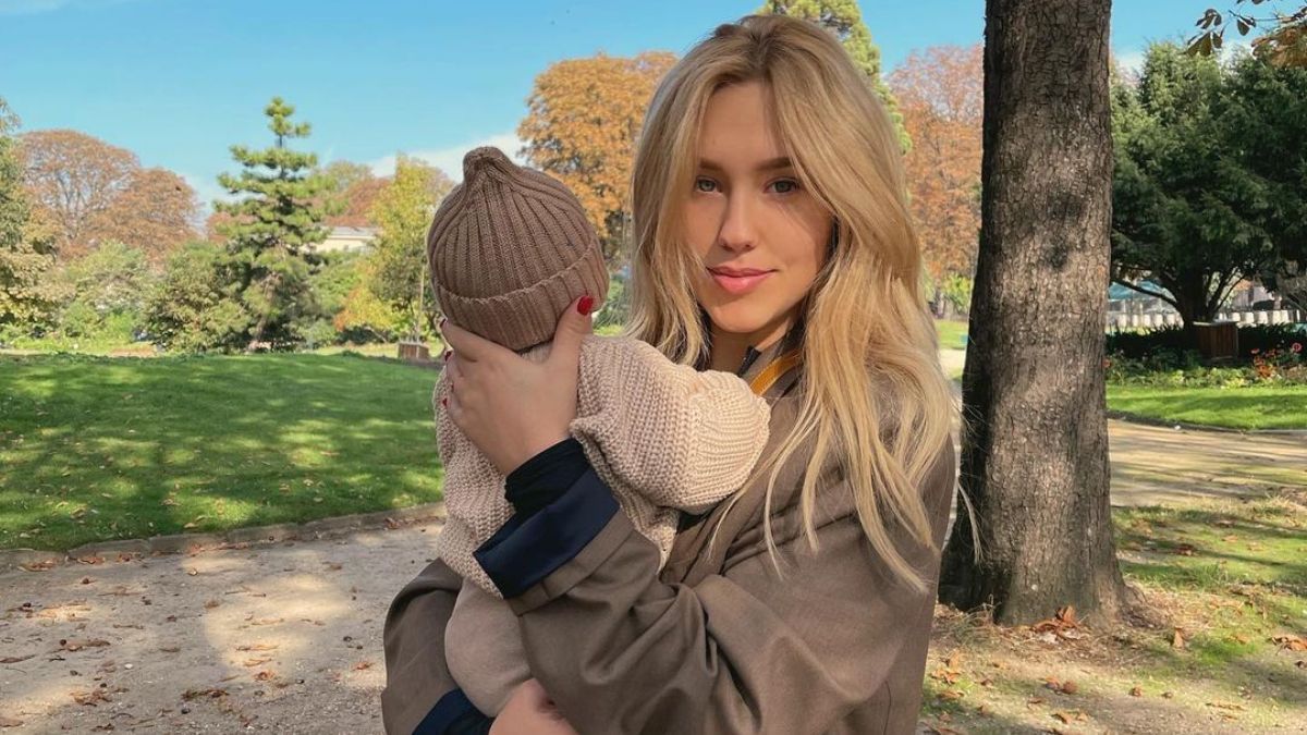 Даша Квиткова и Никита Добрынин полетели в Париж: фото с сыном Даша Квиткова и Никита Добрынин полетели в Париж: фото с сыном