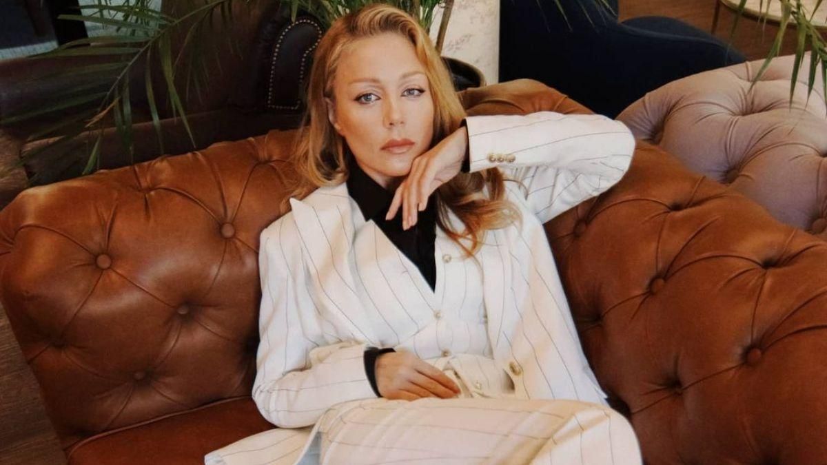 Тіна Кароль показала, як стоїть на цвяхах: приголомшливе відео - Новини шоу-бізнесу - Showbiz Тіна Кароль показала, як стоїть на цвяхах: приголомшливе відео - Новини шоу-бізнесу - Showbiz