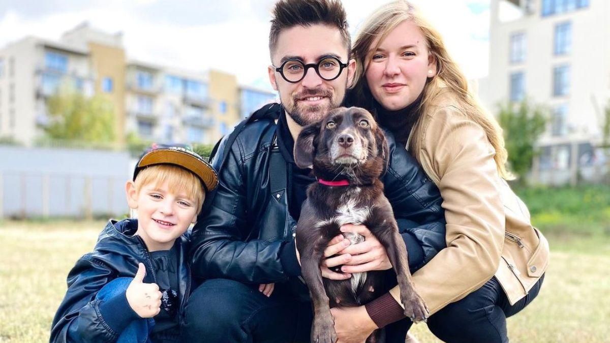 Julik подобрал бездомную собаку: трогательные фото Julik подобрал бездомную собаку: трогательные фото