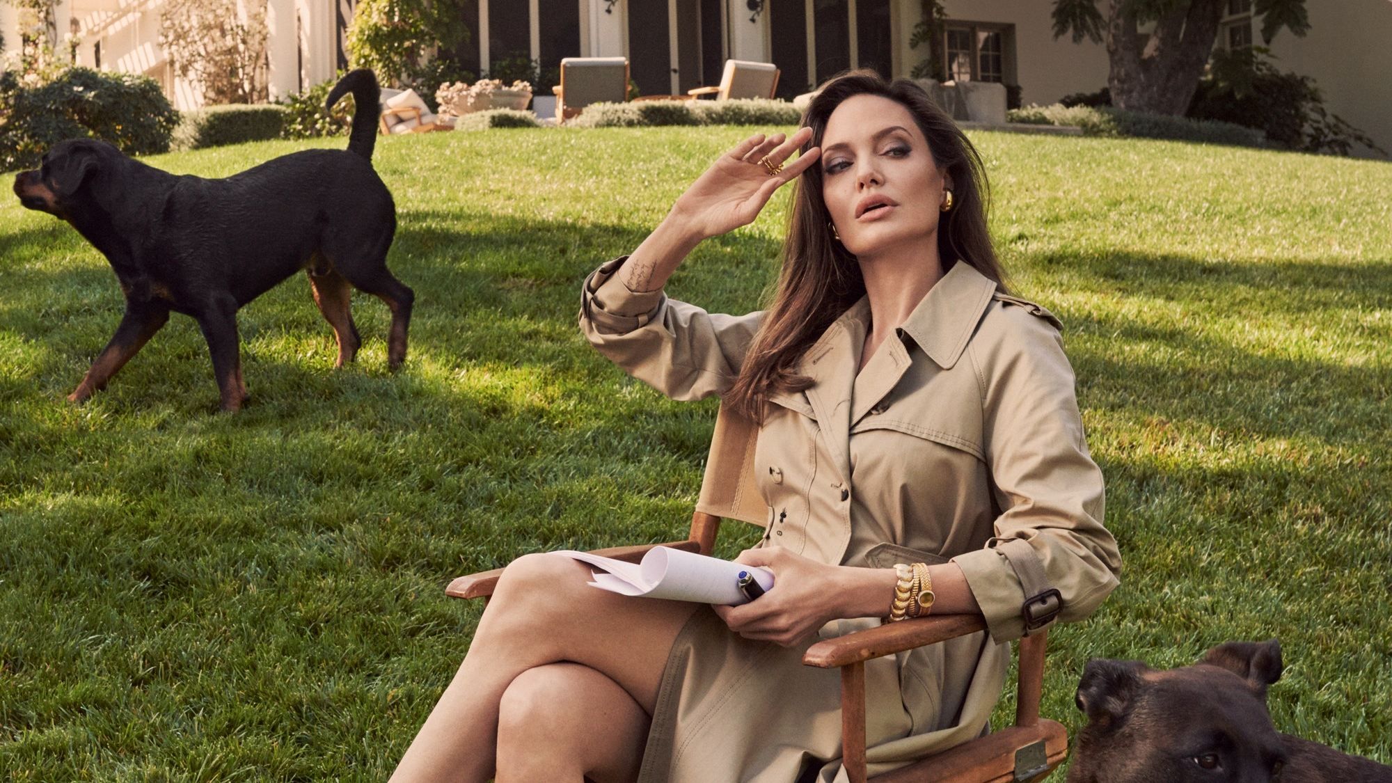 Анджеліну Джолі вкотре підігріла чутки про роман зі співаком The Weeknd - Новини шоу-бізнесу - Showbiz Анджеліну Джолі вкотре підігріла чутки про роман зі співаком The Weeknd - Новини шоу-бізнесу - Showbiz