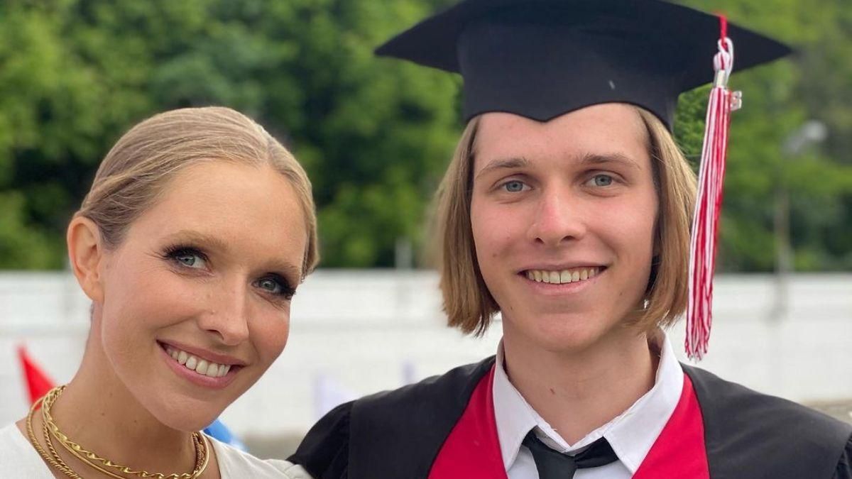 Катя Осадчая трогательно поздравила старшего сына с 19-летием: архивные фото Катя Осадчая трогательно поздравила старшего сына с 19-летием: архивные фото