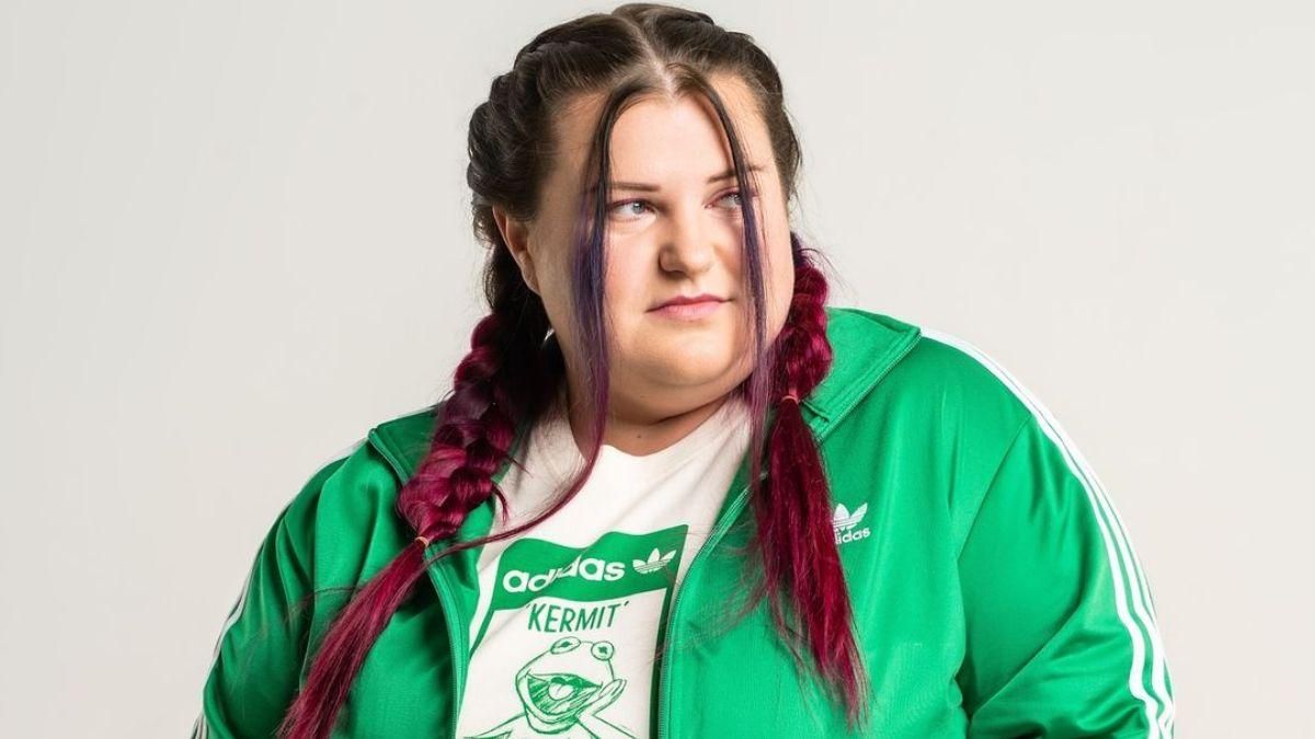 Alyona Alyona впервые вышла в свет с бойфрендом Alyona Alyona впервые вышла в свет с бойфрендом