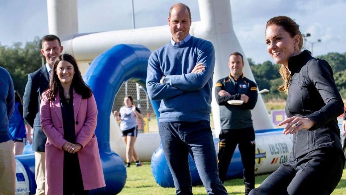 Кейт Миддлтон в спортивном костюме сыграла в регби: эффектные фото герцогини Кейт Миддлтон в спортивном костюме сыграла в регби: эффектные фото герцогини