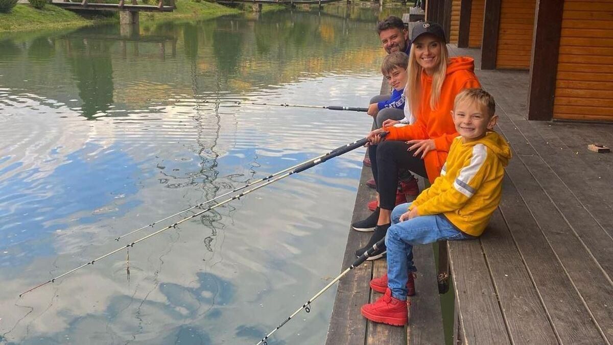 Ирина Федишин показала, как провела выходной с мужем и сыновьями: яркие фото Ирина Федишин показала, как провела выходной с мужем и сыновьями: яркие фото