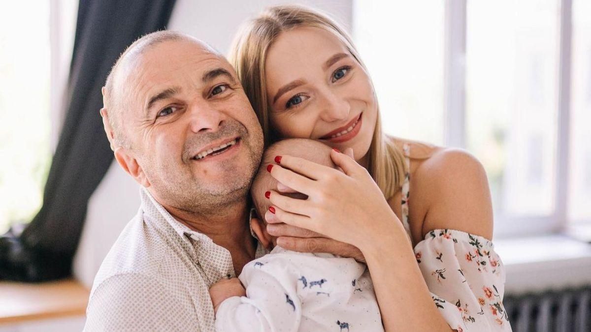 Виктор Павлик с женой и сыном отдыхает в Турции: фото из отпуска Виктор Павлик с женой и сыном отдыхает в Турции: фото из отпуска