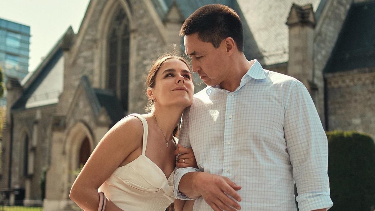 Сотні троянд і повітряних кульок: Іванна Онуфрійчук показала сюрприз від чоловіка-мільйонера - Showbiz Сотні троянд і повітряних кульок: Іванна Онуфрійчук показала сюрприз від чоловіка-мільйонера - Showbiz