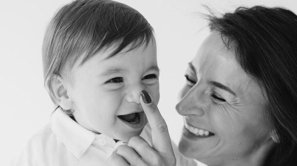 Илона Гвоздева поздравила сына с первым днем рождения: чувственные фото из семейного архива Илона Гвоздева поздравила сына с первым днем рождения: чувственные фото из семейного архива