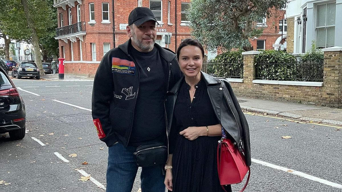 Лилия Подкопаева с мужем улетела в Лондон: романтические фото Лилия Подкопаева с мужем улетела в Лондон: романтические фото