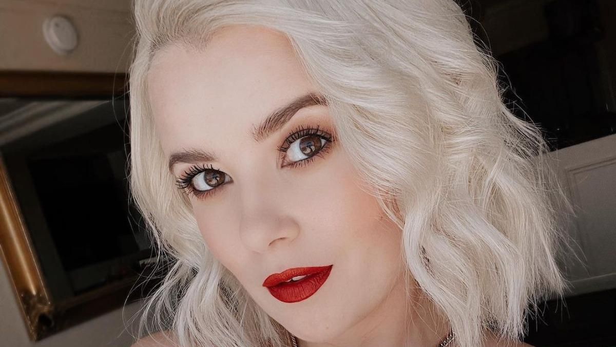 Міка Ньютон наголосила, що Крим – це Україна та розповіла, чи збирається виступати в Росії - Новини шоу-бізнесу - Showbiz Міка Ньютон наголосила, що Крим – це Україна та розповіла, чи збирається виступати в Росії - Новини шоу-бізнесу - Showbiz