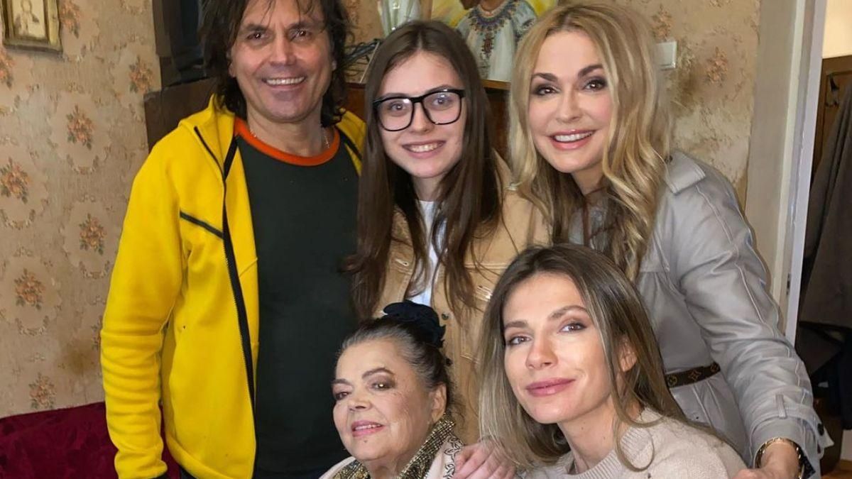 Ольга Сумська показала рідкісні сімейні фото з 88-річною мамою - Showbiz Ольга Сумська показала рідкісні сімейні фото з 88-річною мамою - Showbiz