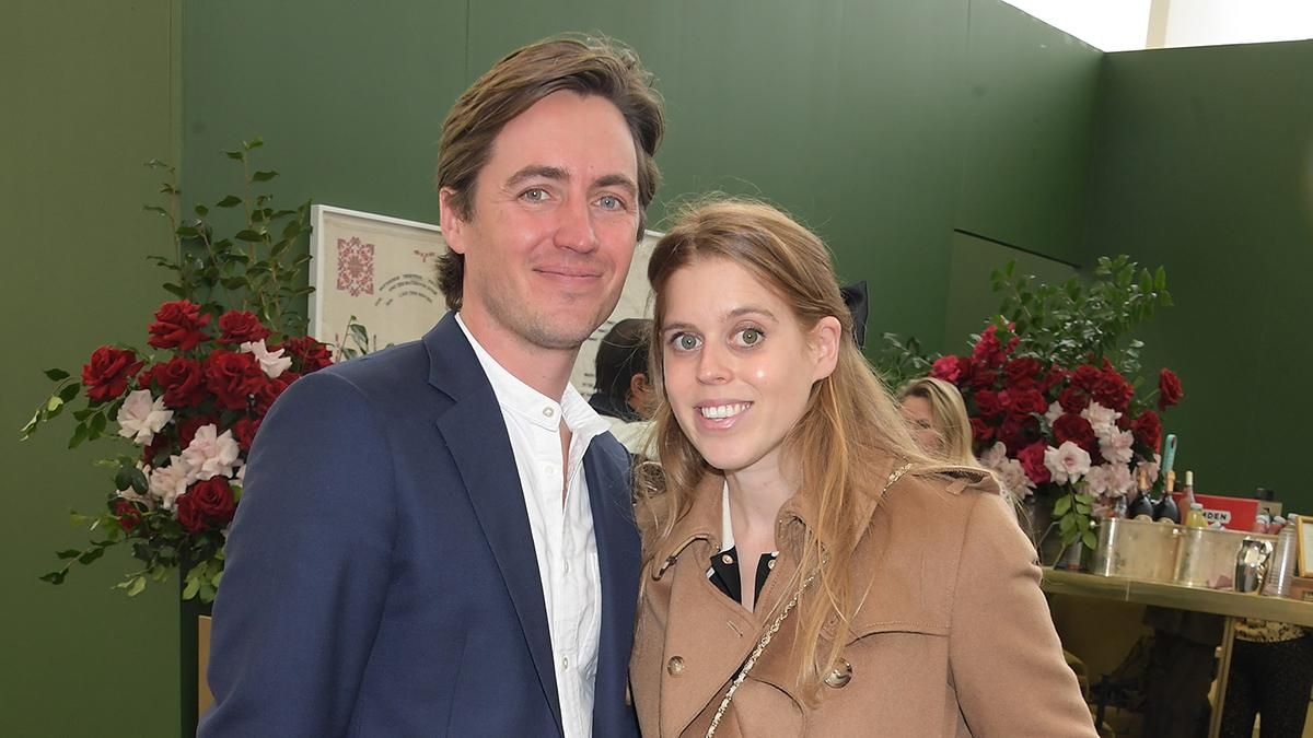 Вперше після пологів: принцеса Беатріс вийшла у світ з чоловіком – фото - Новини шоу-бізнесу - Showbiz Вперше після пологів: принцеса Беатріс вийшла у світ з чоловіком – фото - Новини шоу-бізнесу - Showbiz