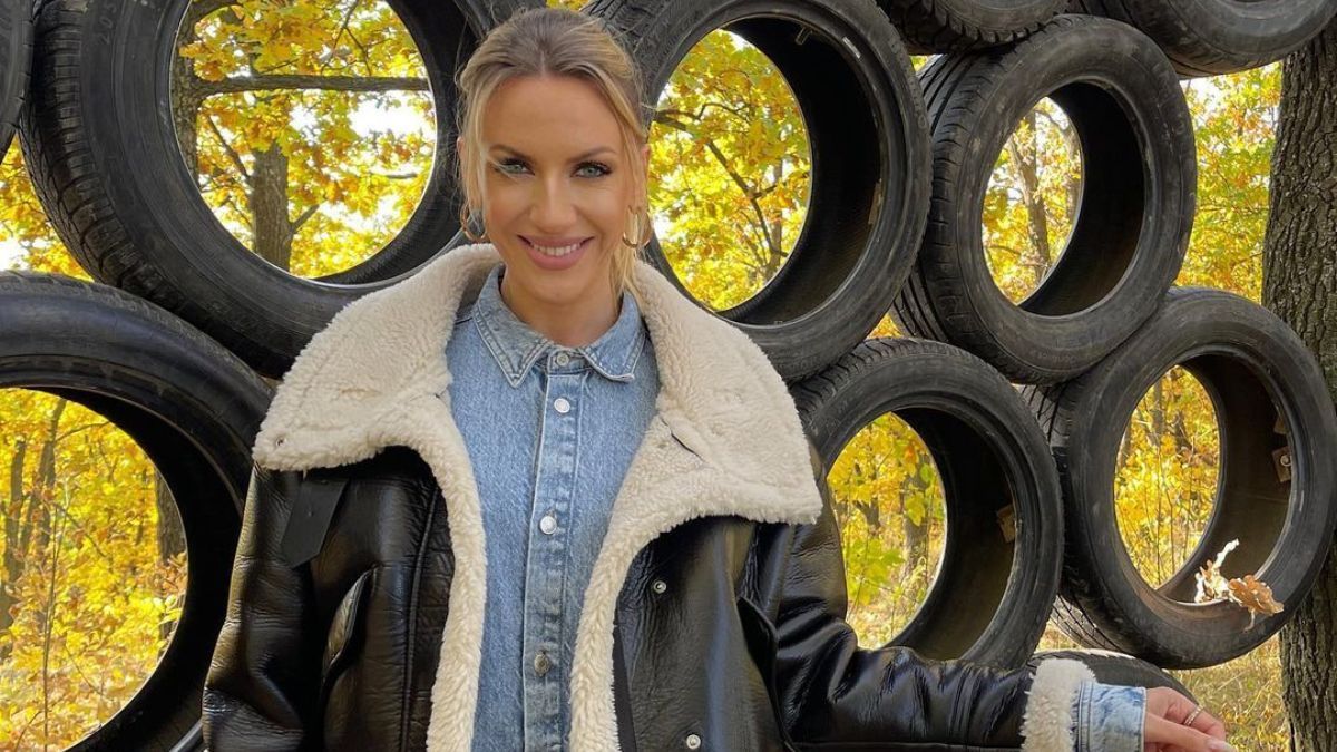 Леся Нікітюк показала стильний осінній образ: фото в шкіряній куртці - Showbiz Леся Нікітюк показала стильний осінній образ: фото в шкіряній куртці - Showbiz