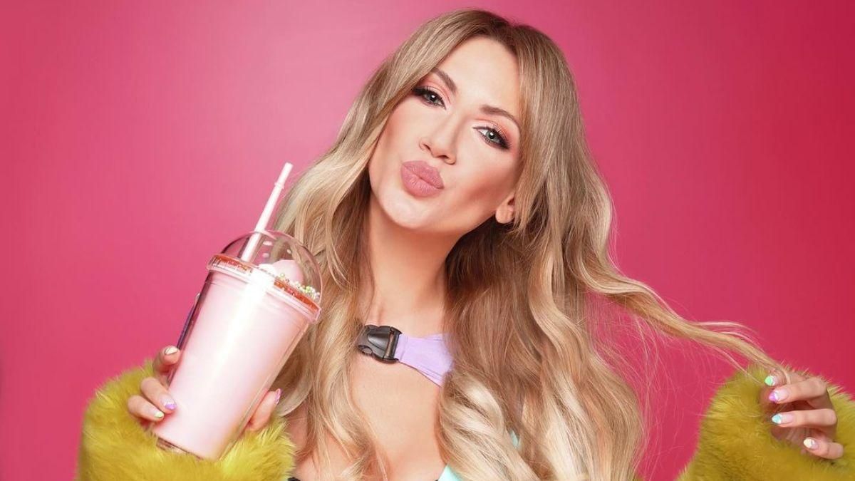 Леся Нікітюк святкує день народження: перші фото телеведучої, які вона публікувала в мережі - Новини шоу-бізнесу - Showbiz Леся Нікітюк святкує день народження: перші фото телеведучої, які вона публікувала в мережі - Новини шоу-бізнесу - Showbiz