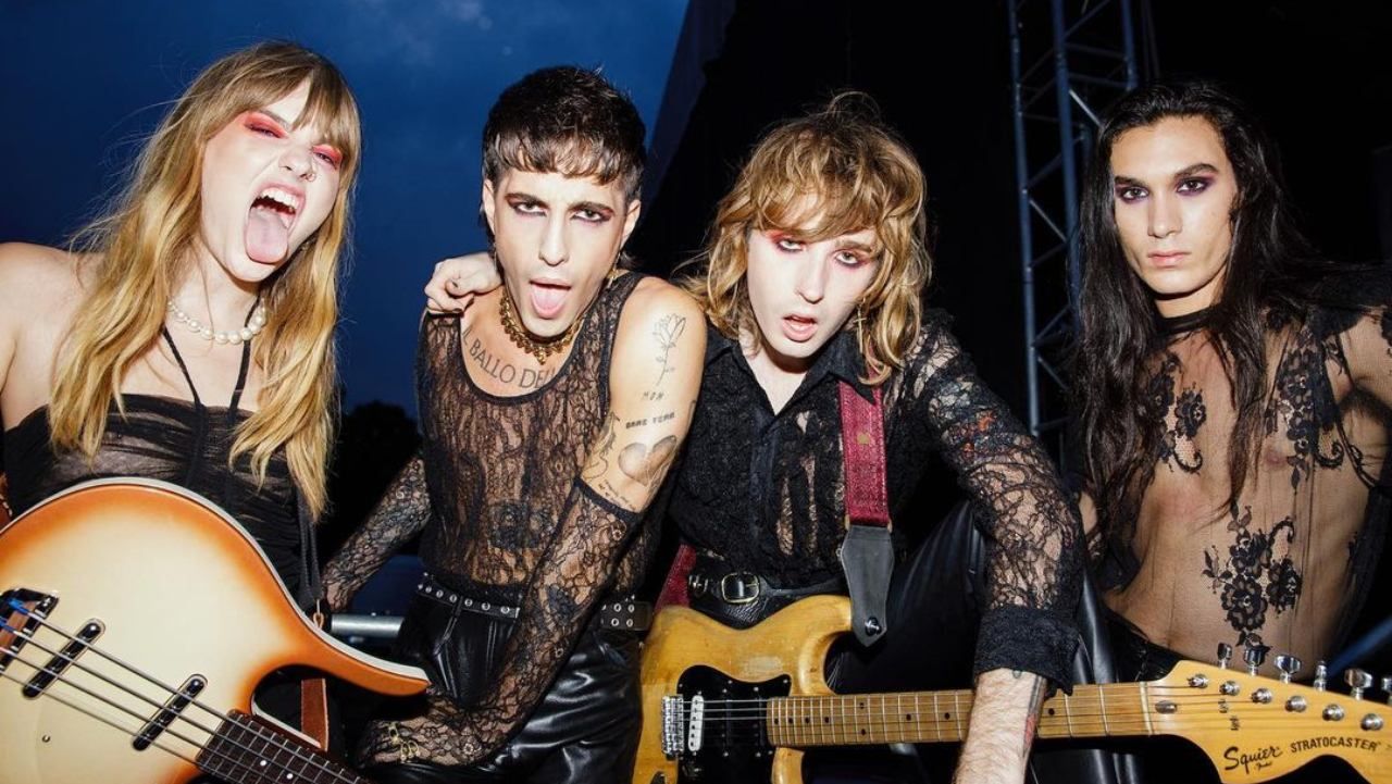 Группа Måneskin выпустила клип MAMMAMIA, где много страсти и жестокости: видео 18+ Группа Måneskin выпустила клип MAMMAMIA, где много страсти и жестокости: видео 18+