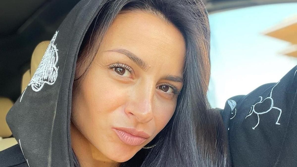 Илона Гвоздева попала в аварию: фото и видео с места ДТП Илона Гвоздева попала в аварию: фото и видео с места ДТП