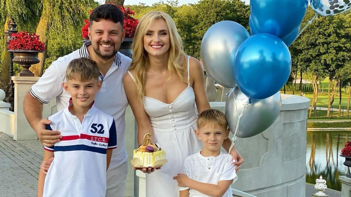 Ірина Федишин з чоловіком і синами відпочиває в Туреччині: відео з відпустки - Showbiz Ірина Федишин з чоловіком і синами відпочиває в Туреччині: відео з відпустки - Showbiz