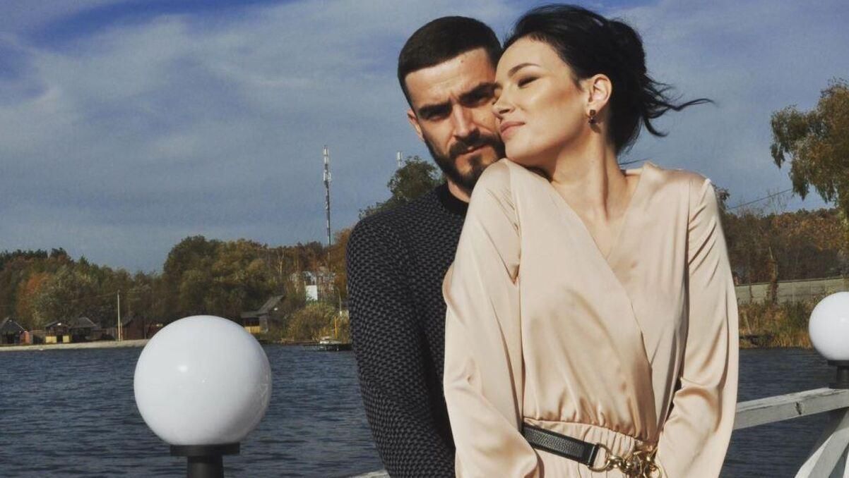 Анастасія Приходько показала чуттєве фото з чоловіком з особливої нагоди - Новини шоу-бізнесу - Showbiz Анастасія Приходько показала чуттєве фото з чоловіком з особливої нагоди - Новини шоу-бізнесу - Showbiz