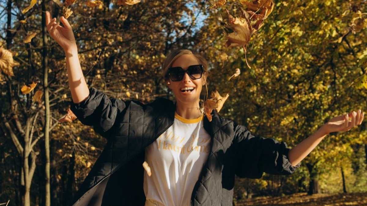 Катя Осадча позувала посеред жовтого листя: фото осіннього образу - Showbiz Катя Осадча позувала посеред жовтого листя: фото осіннього образу - Showbiz