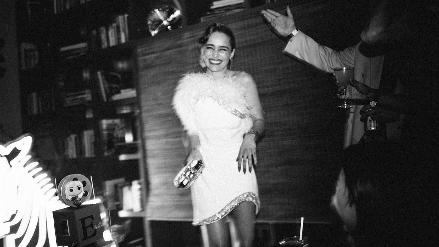 Фотокартки наче з Голлівуду: Емілія Кларк відзначила день народження з зіркою "Гри престолів" - Новини шоу-бізнесу - Showbiz Фотокартки наче з Голлівуду: Емілія Кларк відзначила день народження з зіркою "Гри престолів" - Новини шоу-бізнесу - Showbiz