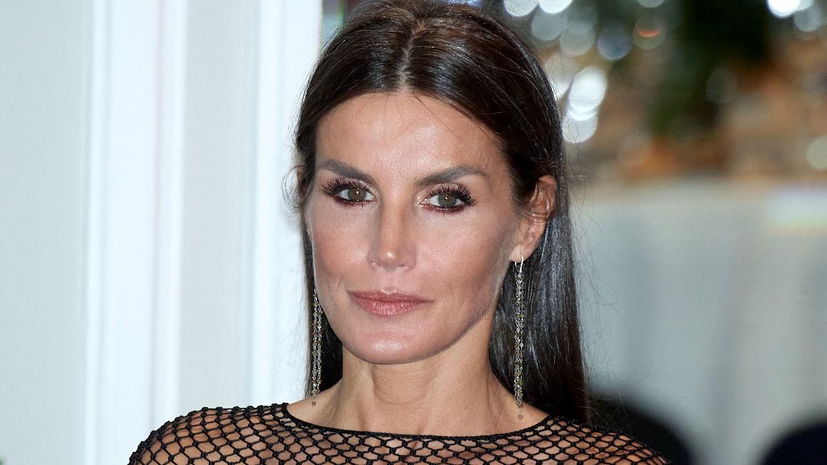 Королева Летиція вийшла в світ у розкішній чорній сукні: - Showbiz Королева Летиція вийшла в світ у розкішній чорній сукні: - Showbiz