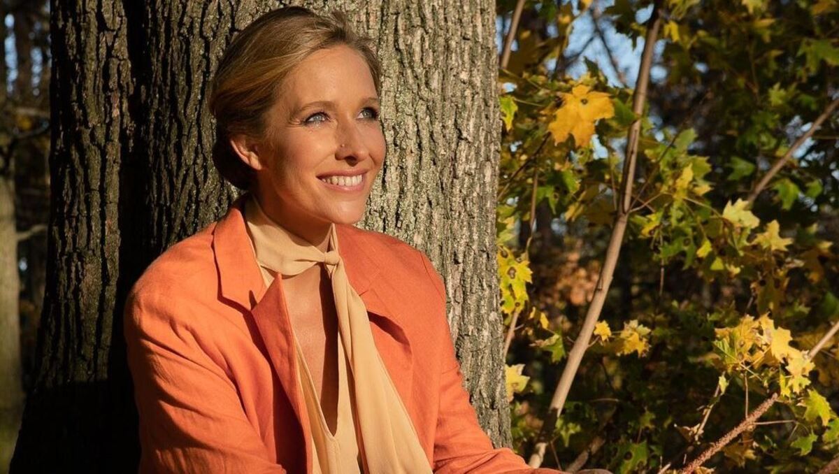 Катя Осадчая поразила образом в ярких нарядах: стильные осенние фото Катя Осадчая поразила образом в ярких нарядах: стильные осенние фото