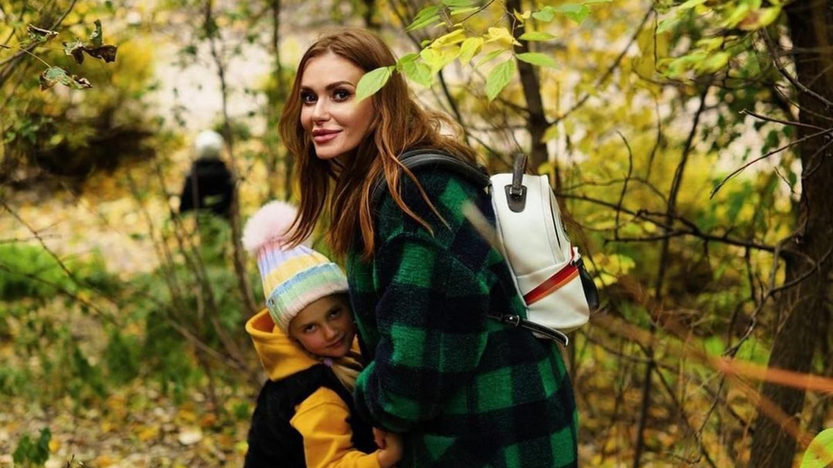 Слава Камінська показала, як гуляє з дітьми: хвору на COVID-19 зірку розкритикували в мережі - Showbiz Слава Камінська показала, як гуляє з дітьми: хвору на COVID-19 зірку розкритикували в мережі - Showbiz