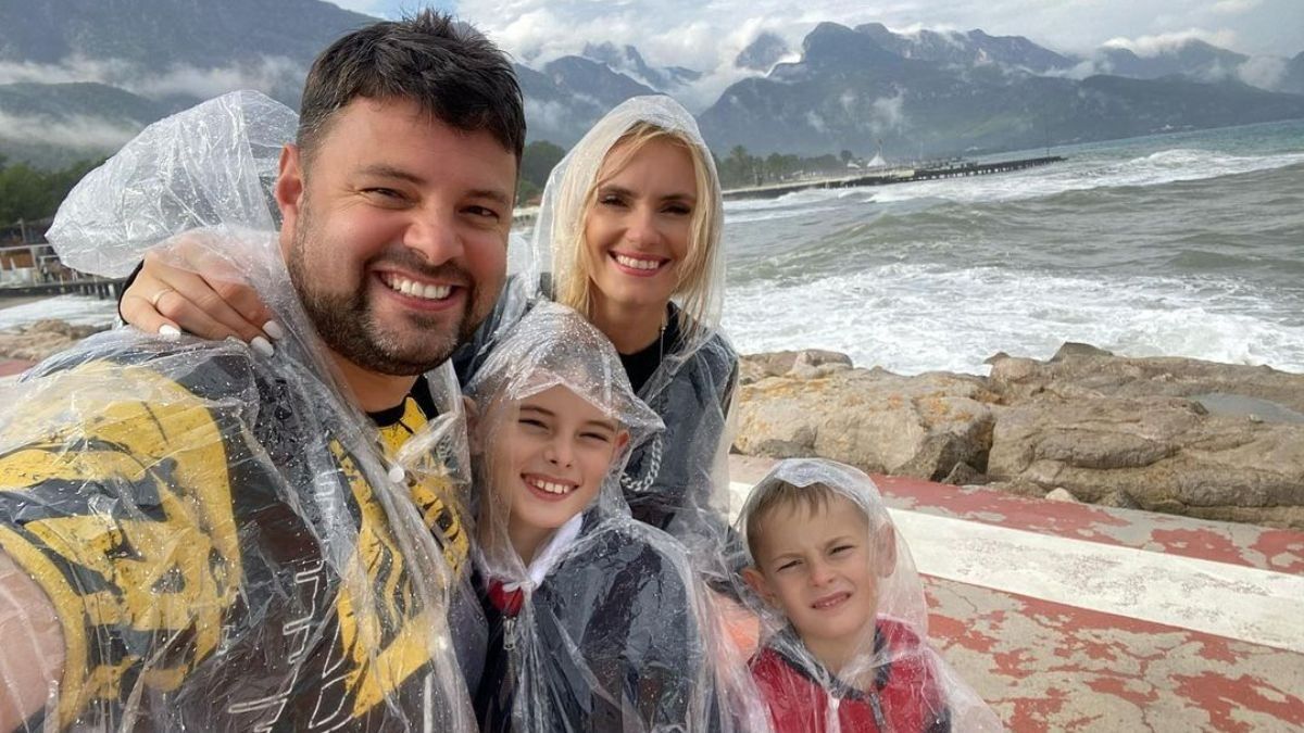 Ірина Федишин з сім'єю на морі потрапила під зливу: фото з Туреччини - Новини шоу-бізнесу - Showbiz Ірина Федишин з сім'єю на морі потрапила під зливу: фото з Туреччини - Новини шоу-бізнесу - Showbiz